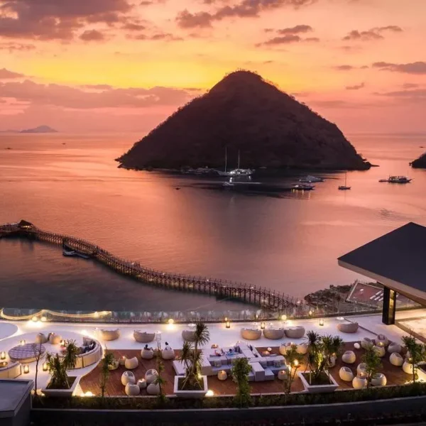 Top 6 Restaurants in Labuan Bajo: Serving Delicious Cuisine with Spectacular Views