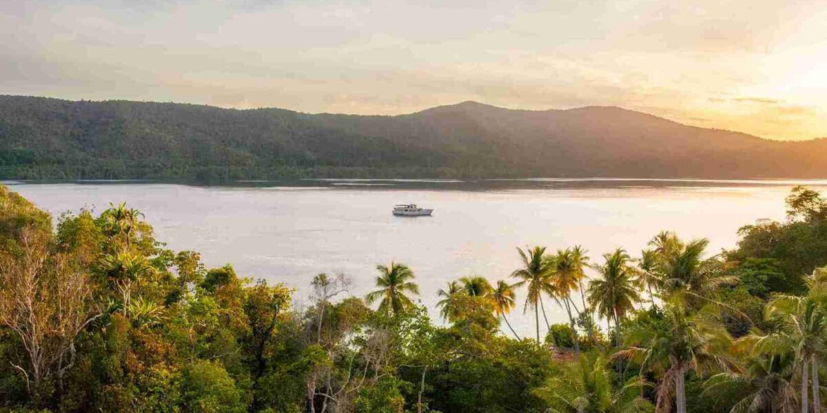 Phinisi cruise Raja Ampat - Komodo Luxury