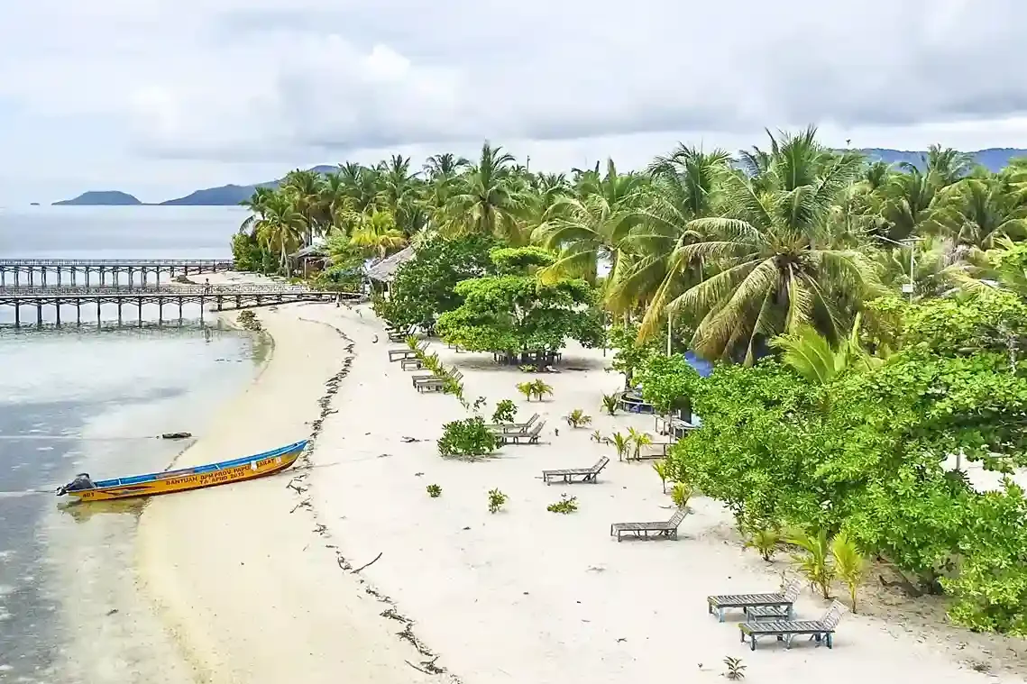 Arborek Village, Raja Ampat - KomodoLuxury