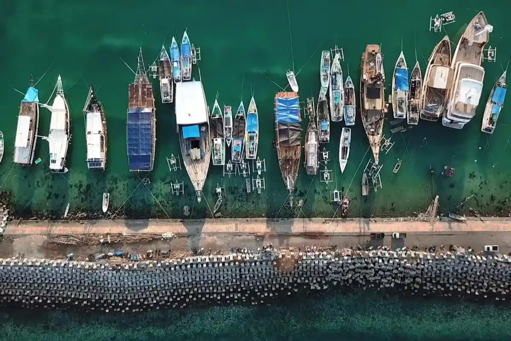 Labuan Bajo Harbor | Komodo Luxury