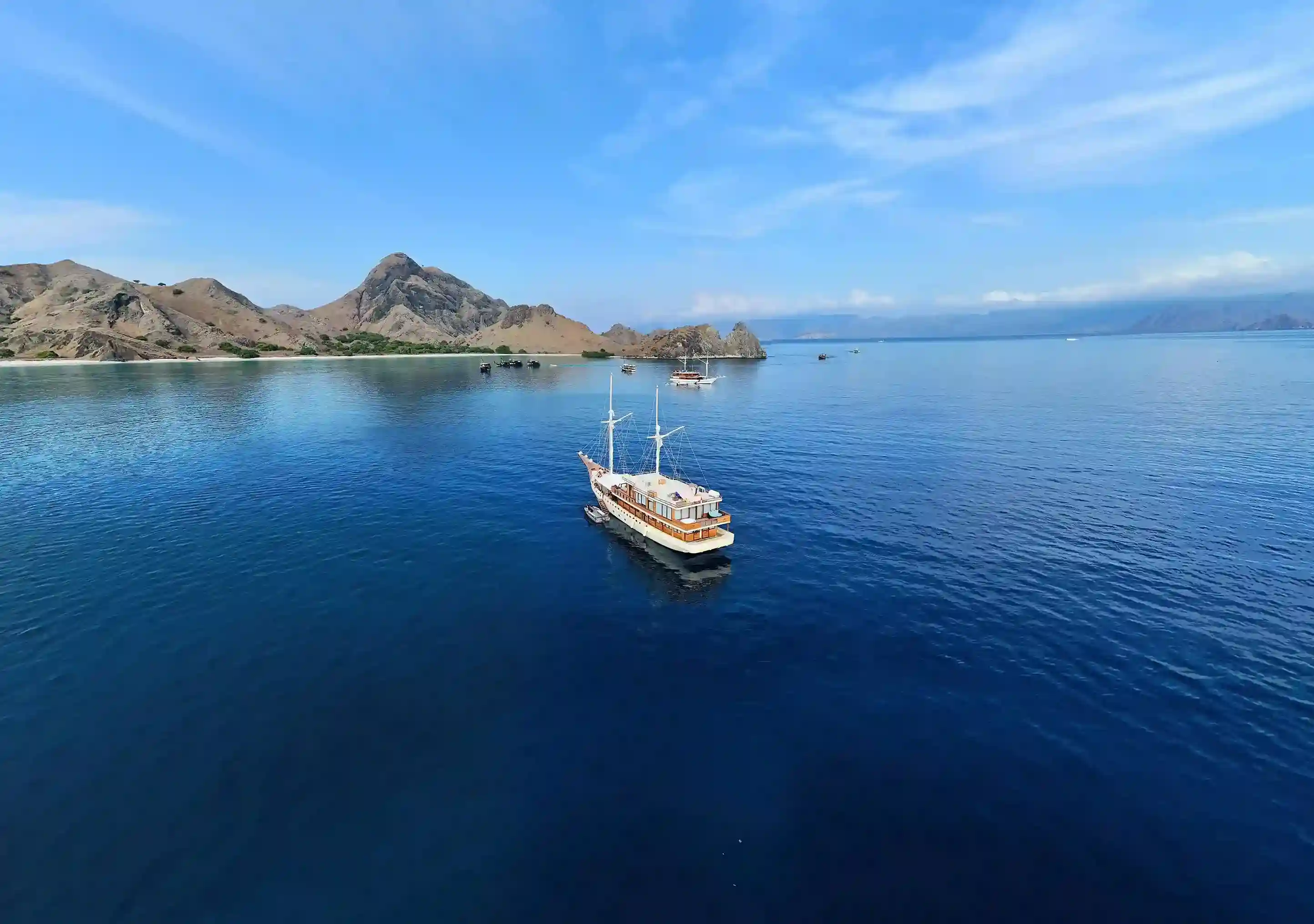 Elbark Cruise Phinisi Cruise | Komodo National Park | Komodo Luxury