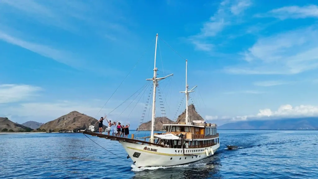 Elbark Cruise Phinisi