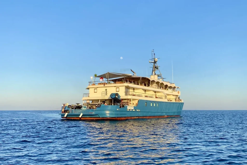Kudanil Explorer Cruise Yacht Exterior - Komodo Luxury