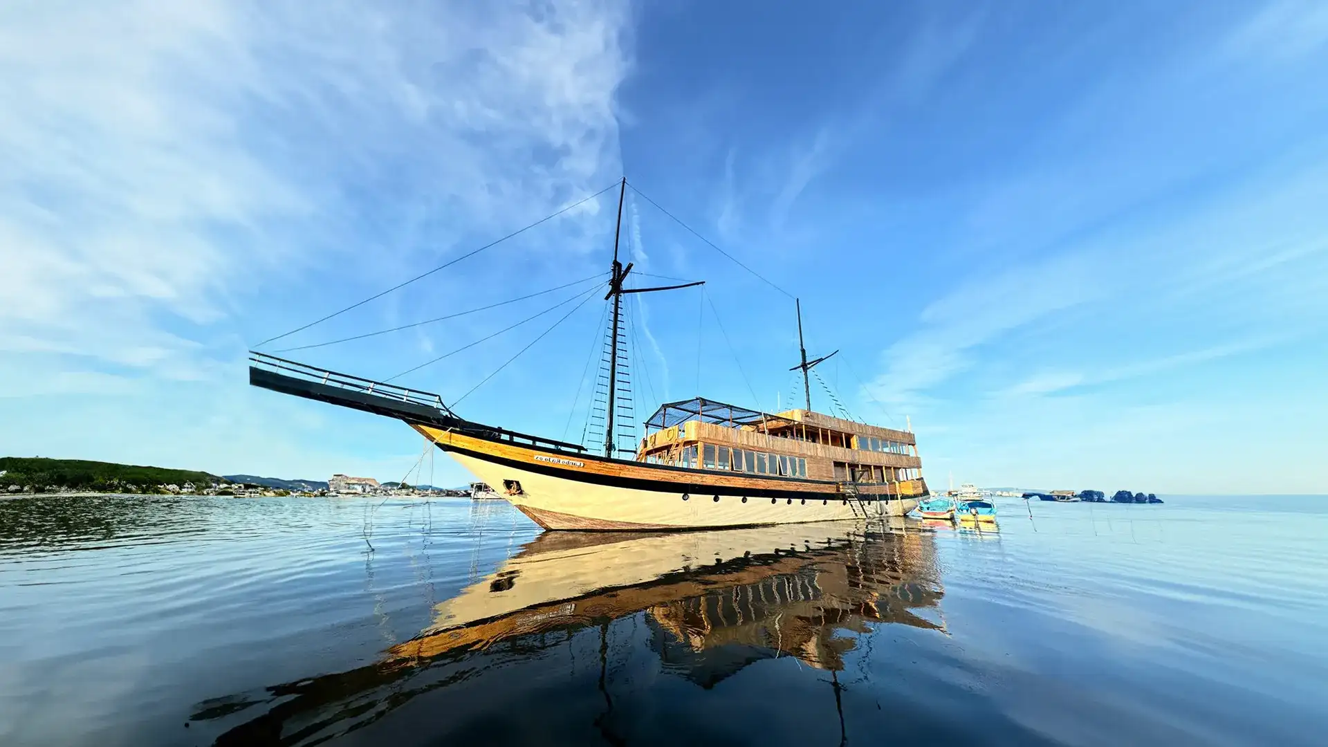 Lamborajo 3 Cruise Phinisi  | Komodo National Park | Komodo Luxury