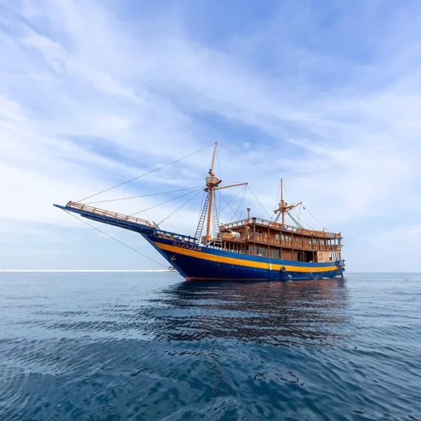Malaillo Yacht Cruise Phinisi by Komodo Luxury
