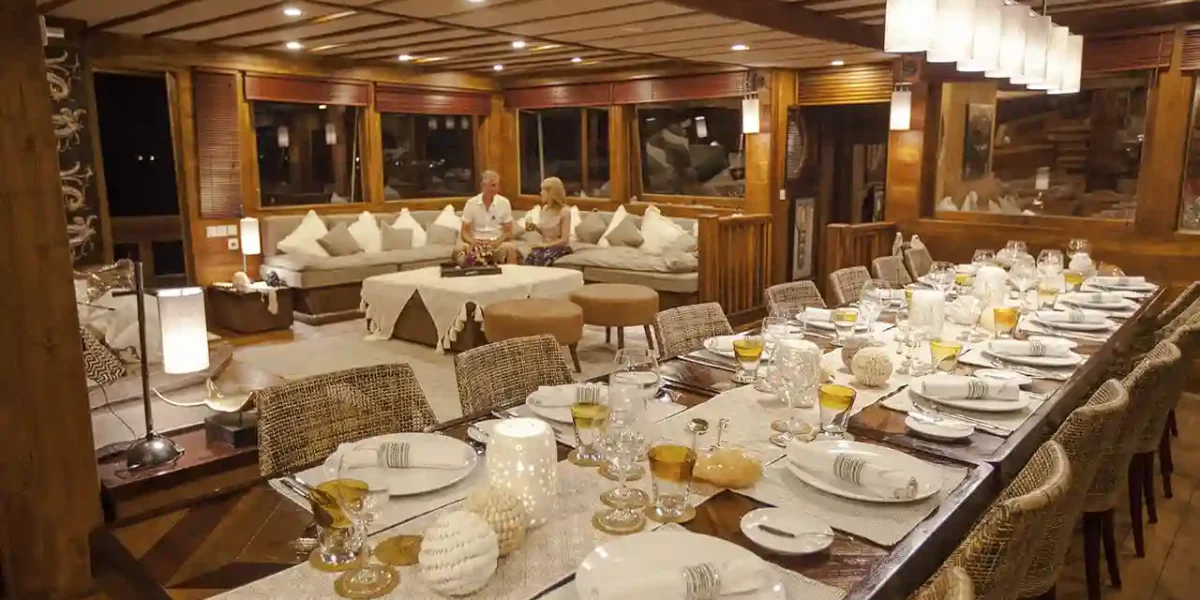 Prana Cruise Phinisi