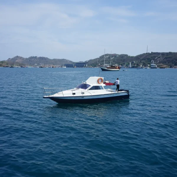 Riara Speedboat - KomodoLuxury