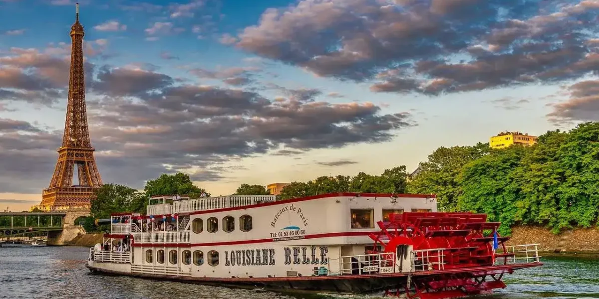 Seine River Cruise (source: unsplash)