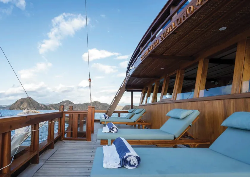 The Maj Oceanic Cruise Phinisi Bridge Deck - Komodo Luxury