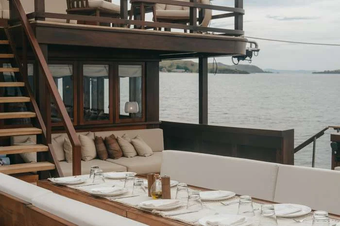 Outdoor Dining Area in Celistia Yacht Cruise - KomodoLuxury
