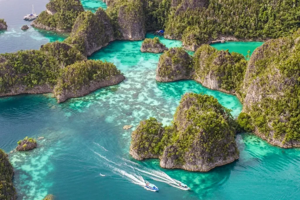 Piaynemo, Raja Ampat - KomodoLuxury