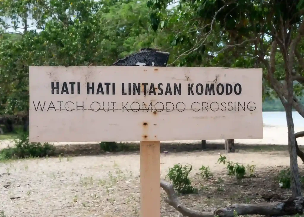 Sign (2) Komodo National Park - Komodo Luxury