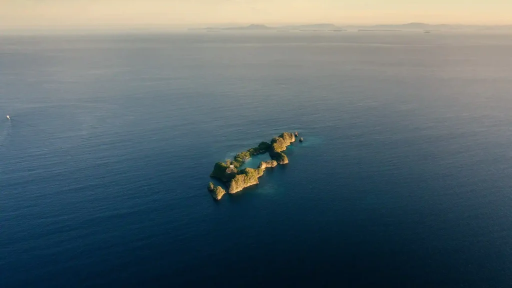 Rufas Island, Raja Ampat - KomodoLuxury