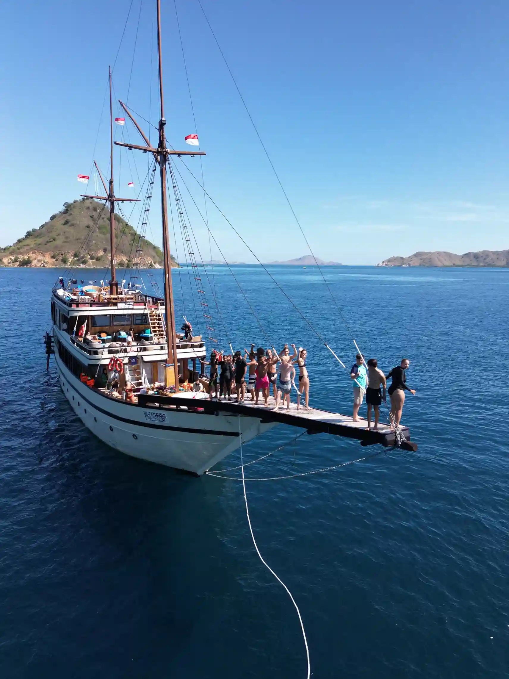 Al Fatran 3 Yacht Cruise Phinisi - Lombok To Flores