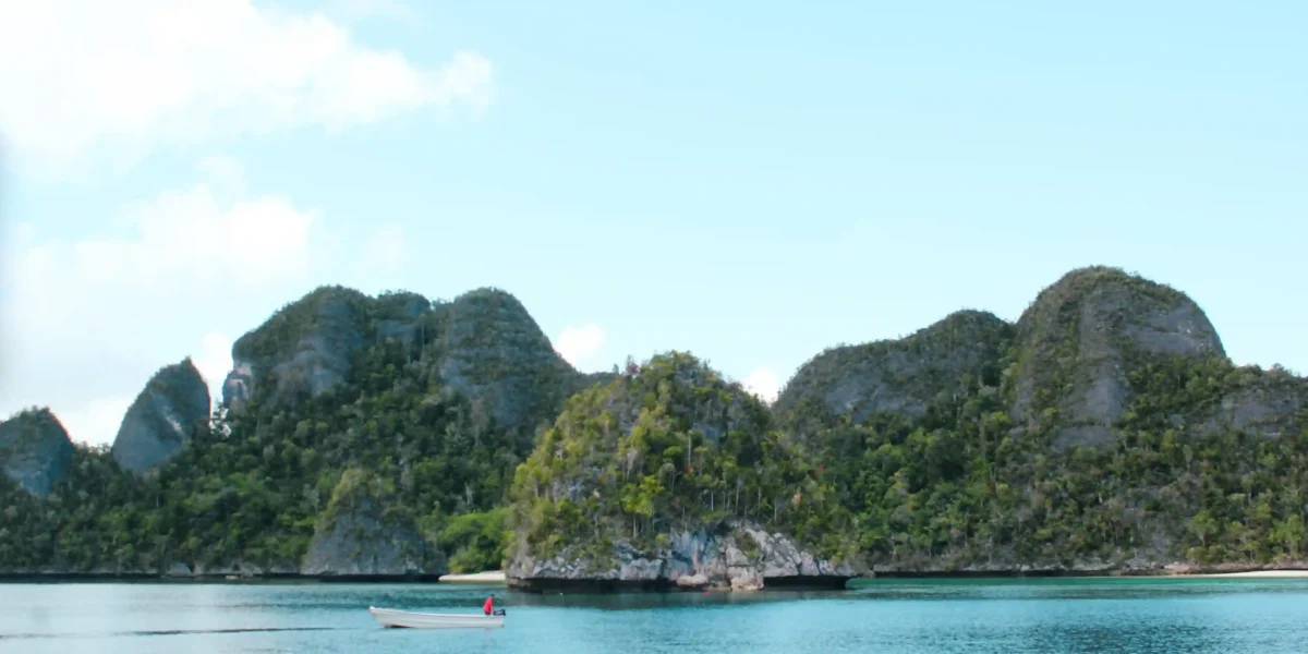 Kri Island, Raja Ampat - KomodoLuxury