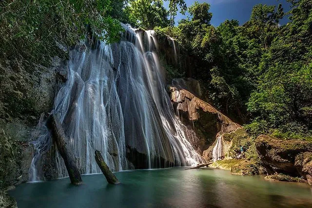 Batanta Waterfalls, Raja Ampat (source: soul-scuba-divers)