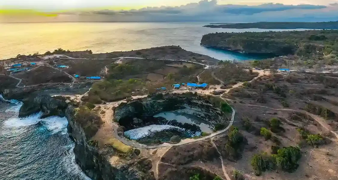 Broken Beach, Nusa Penida - Komodo Luxury