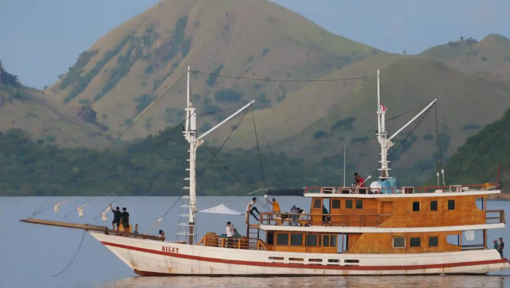 Komodo Sailing Trip | Komodo Luxury