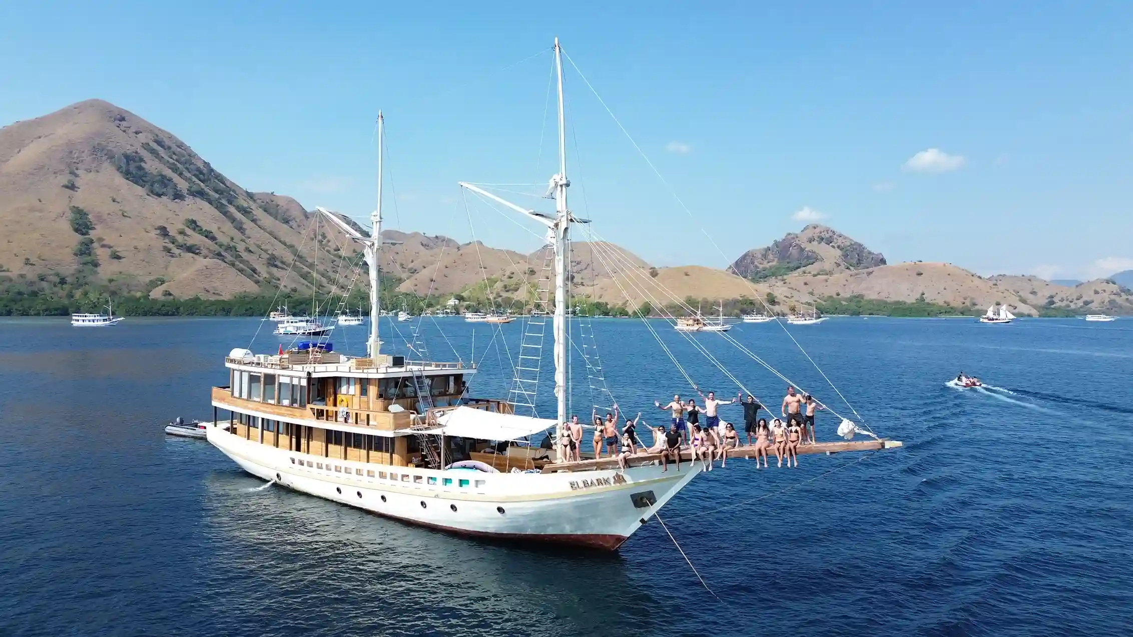 Elbark Cruise Phinisi Cruise | Komodo National Park | Komodo Luxury