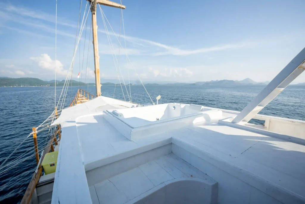 Jacuzzi & Sun Deck on NK Jaya Phinisi Cruise | Boat Charter | Komodo National Park | Komodo Luxury