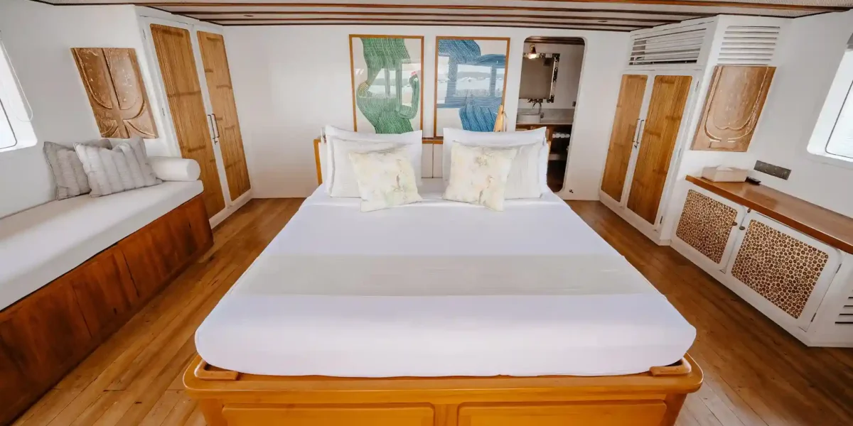 Master Cabin | Rascal Voyages Yacht Phinisi | Komodo Luxury