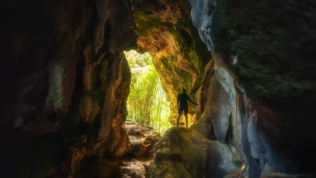 Batu Cermin Cave Labuan Bajo | Komodo Luxury