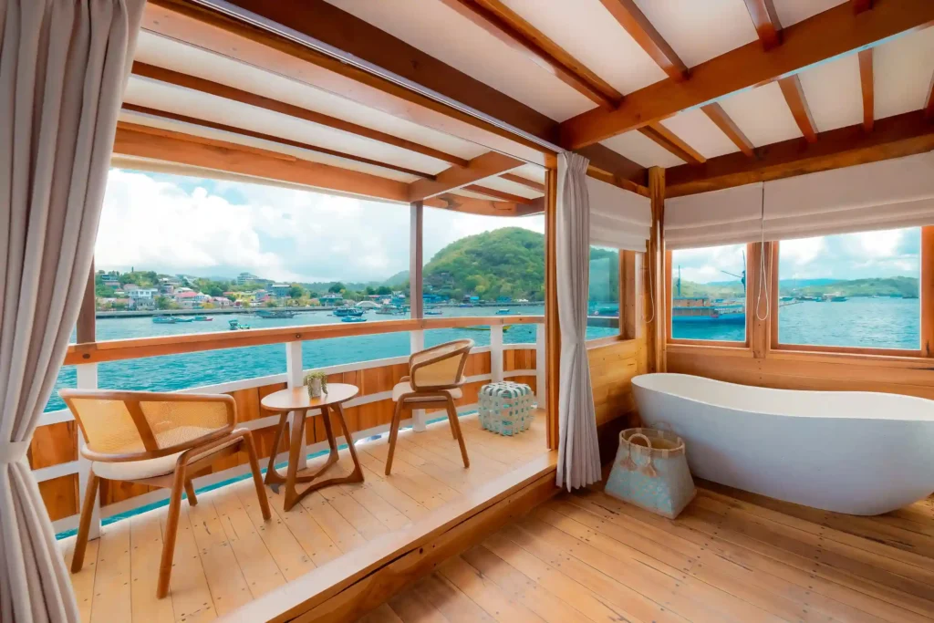 Santalum 1 & 2 Rooms on Catanazse Cruise liveaboard Phinisi | Komodo National Park | Komodo Luxury