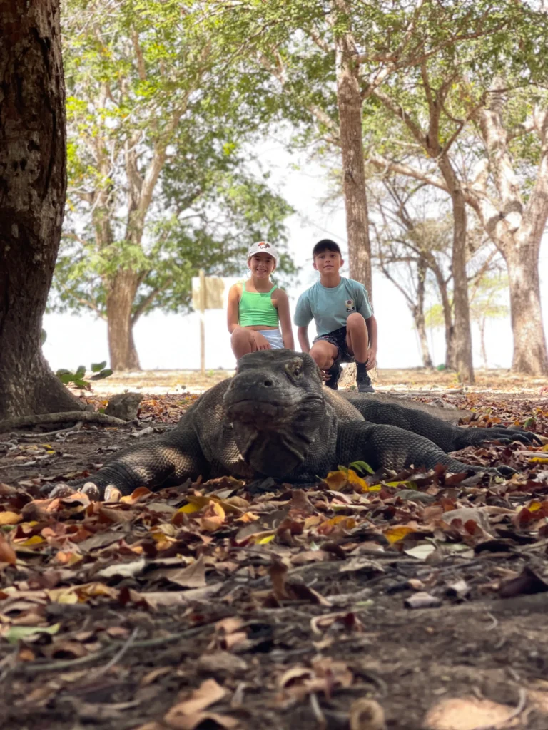 Kids with Komodo dragon | Komodo Luxury