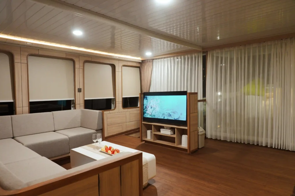 Indoor Lounge Area | Mosalaki Yacht Cruise Phinisi | Komodo Luxury