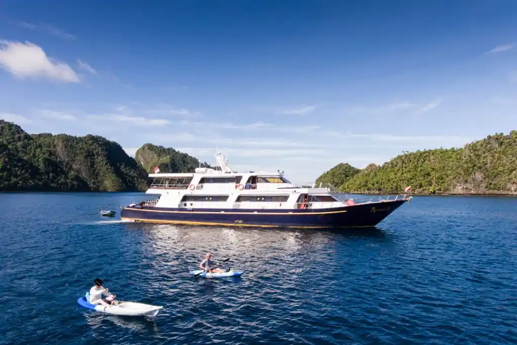 Mermaid II Cruise Phinisi Liveaboard by Komodo Luxury