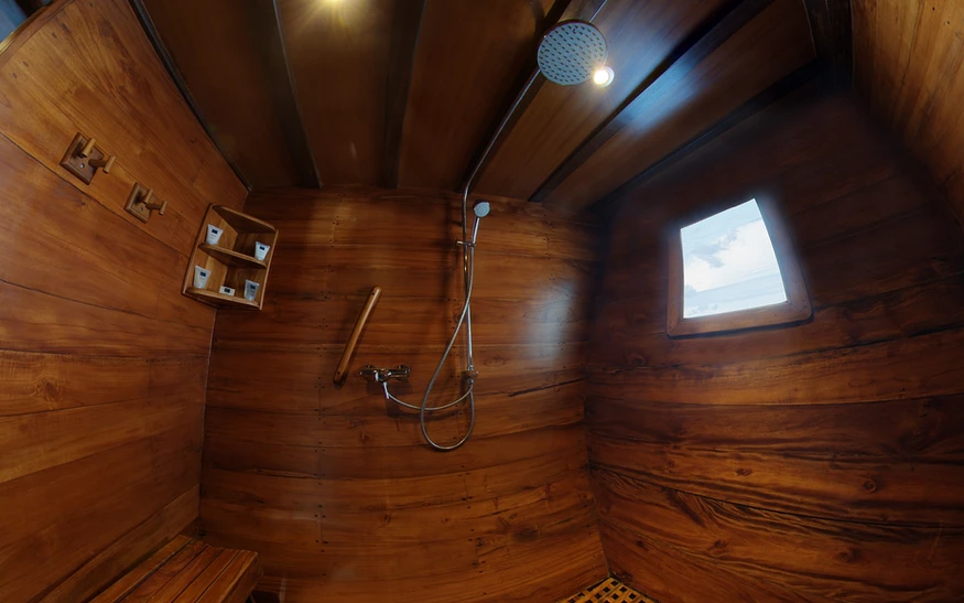 Below deck master cabin 5 bathroom