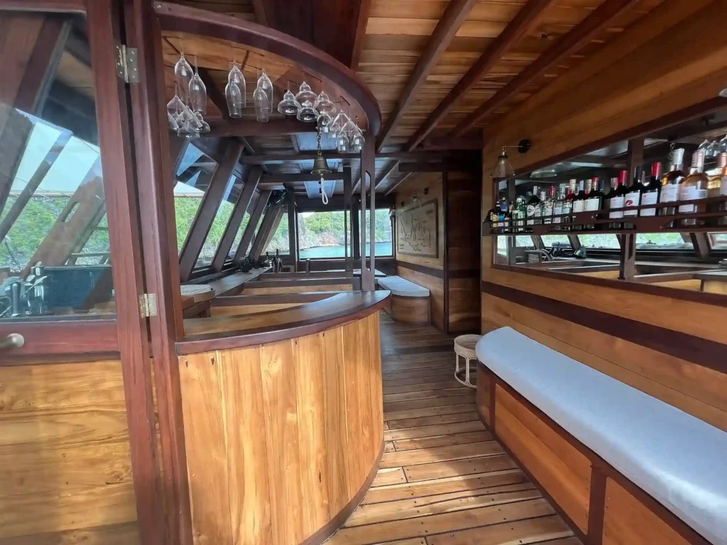 Dewata Liveaboard by Komodo Luxury