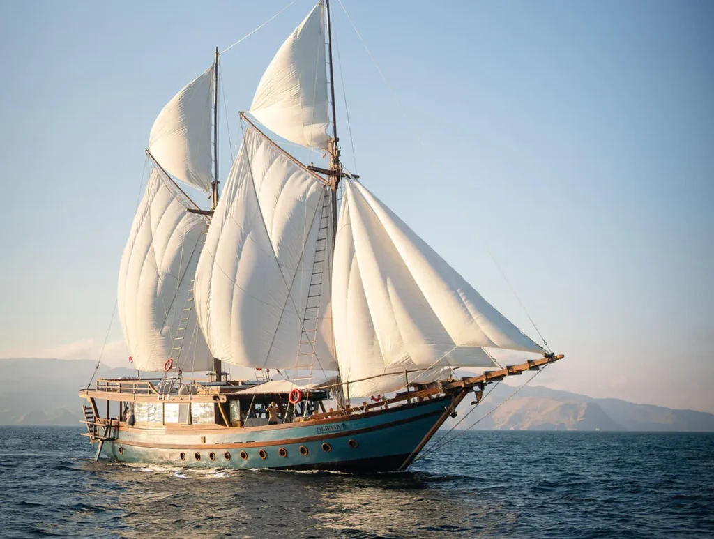 Dewata Liveaboard by Komodo Luxury