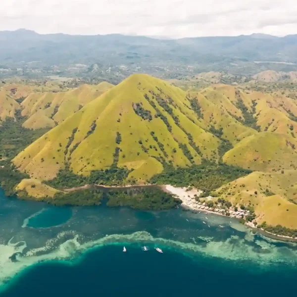 Navigating Labuan Bajo: Your Starting Point for Komodo Tours