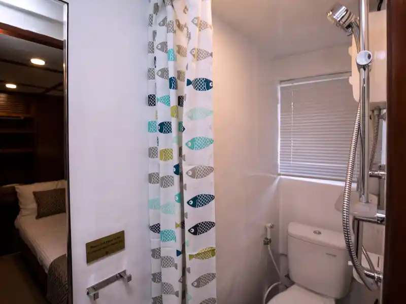 Mermaid II deluxe bathroom