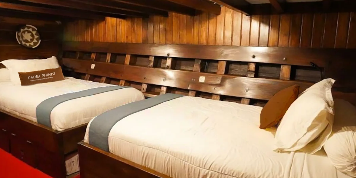 Private Cabin 2 on Radea Cruise Voyage Phinisi | Komodo National Park | Komodo Luxury