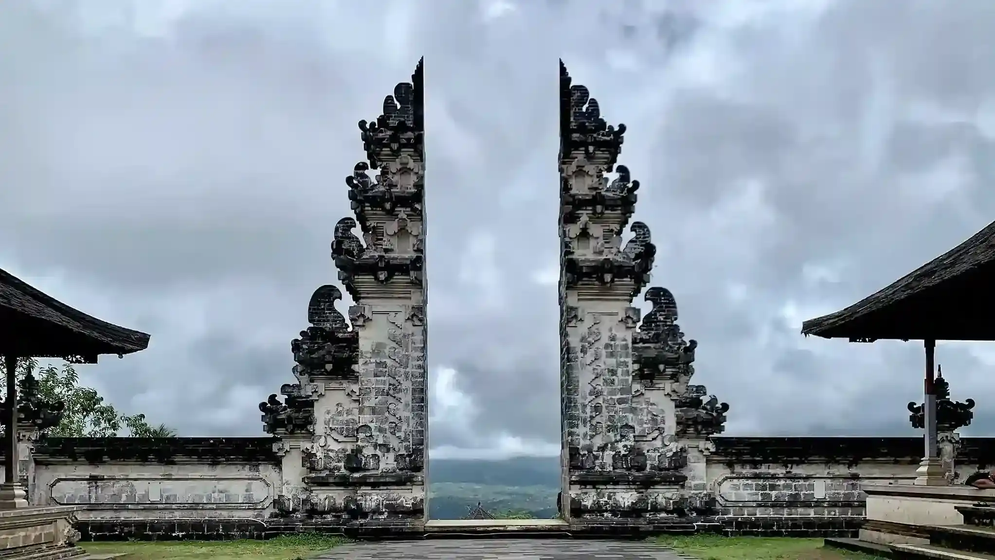 Lempuyang Temple, Bali - Komodo Luxury