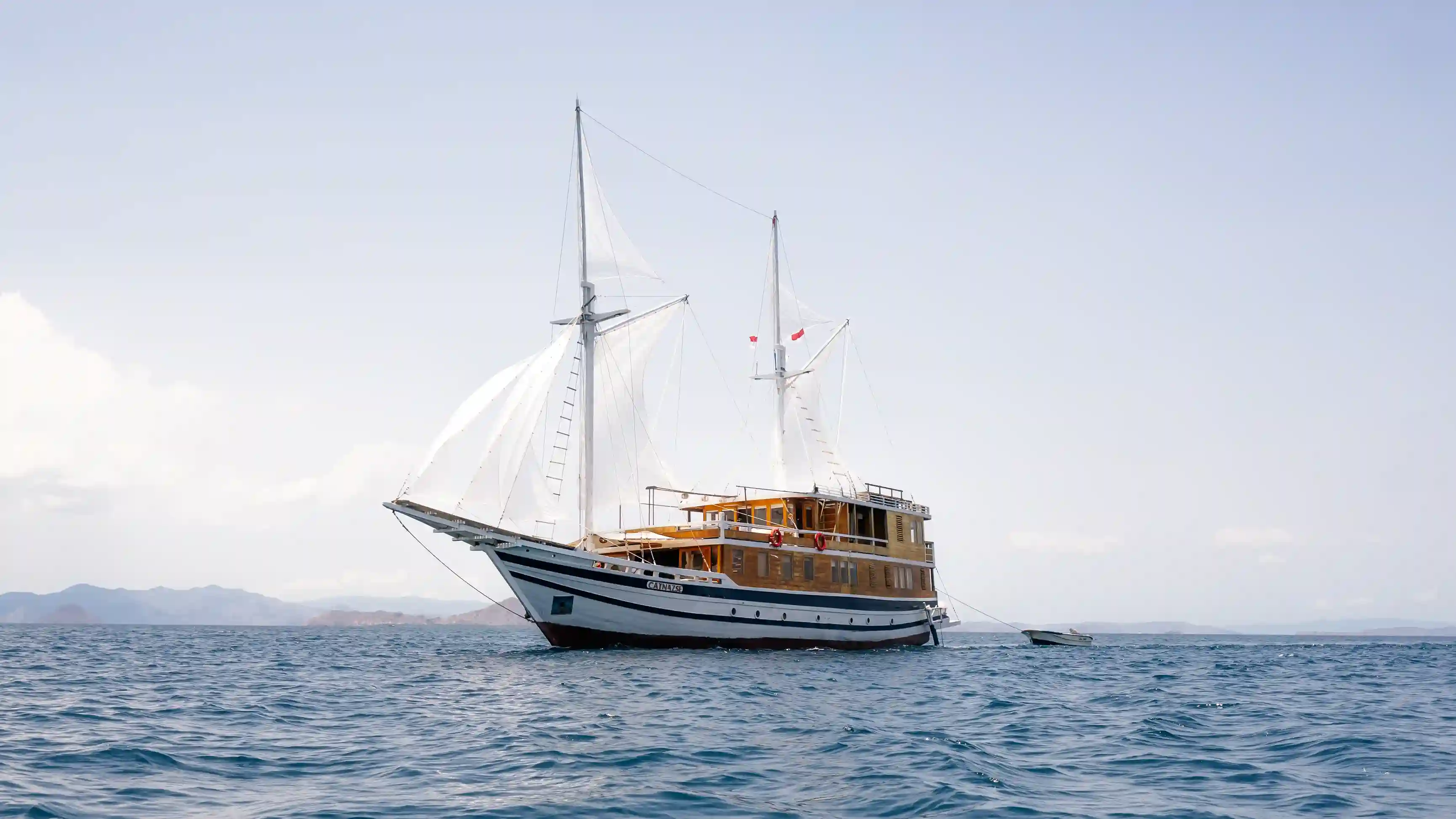 Catnazse Liveaboard Cruise | Komodo Tour | Komodo Luxury