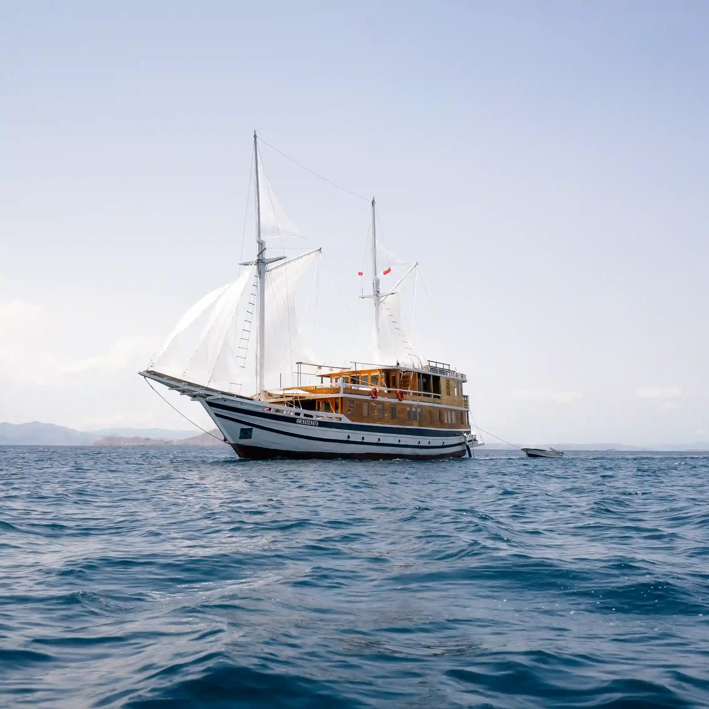 Catnazse Phinisi | VIP Boat Charter | Komodo Tour