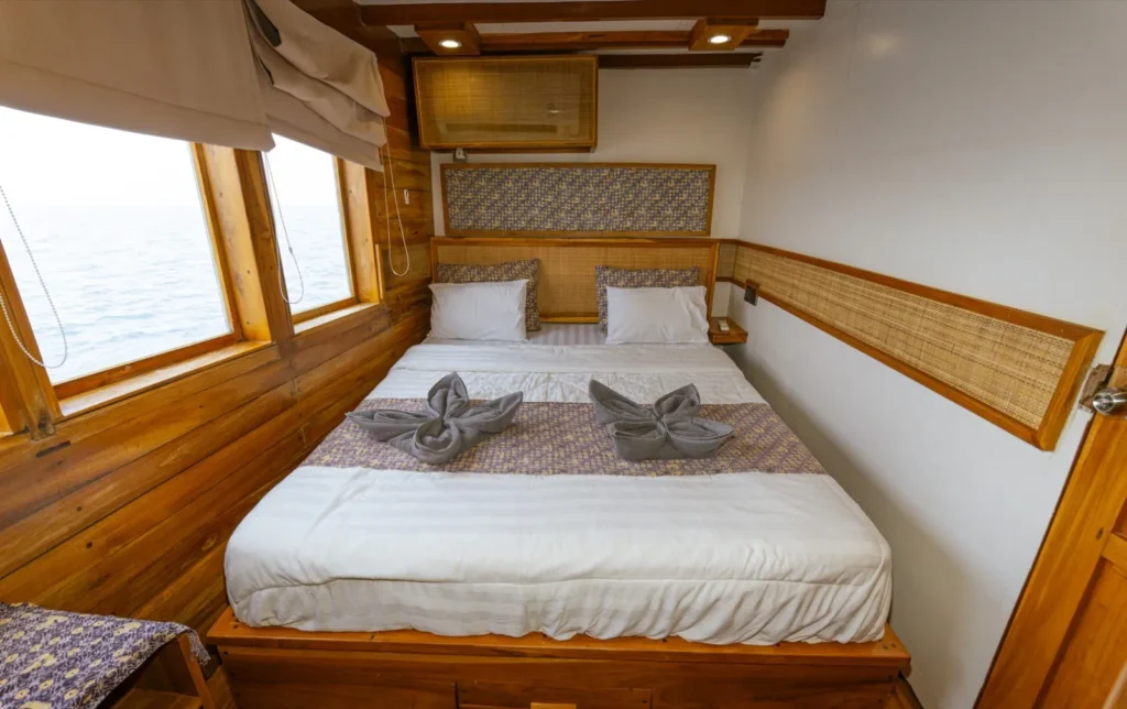 Catnazse Cruise Phinisi by Komodo Luxury