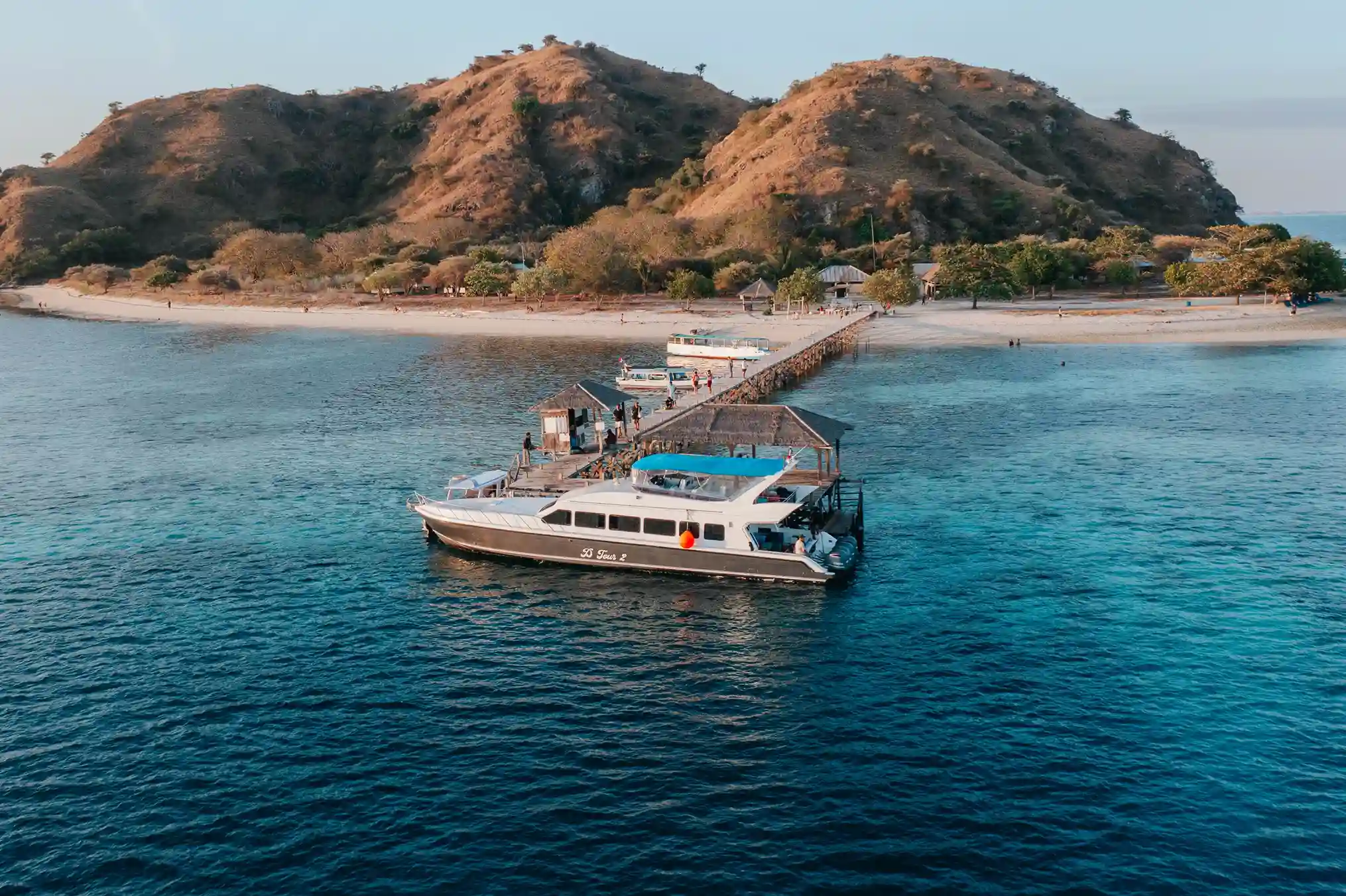 Kanawa Island on Komodo National Park | Komodo Island | Labuan Bajo | Komodo Luxury