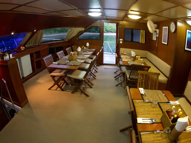 Mermaid II Cruise Phinisi Liveaboard by Komodo Luxury