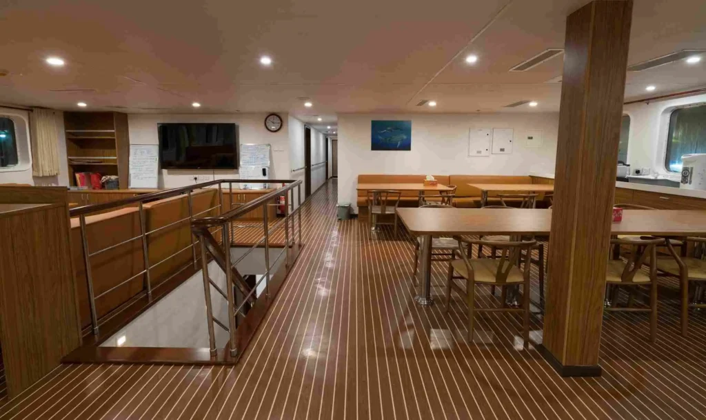 White Manta Liveaboard by Komodo Luxury