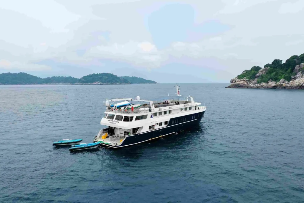 White Manta Liveaboard by Komodo Luxury