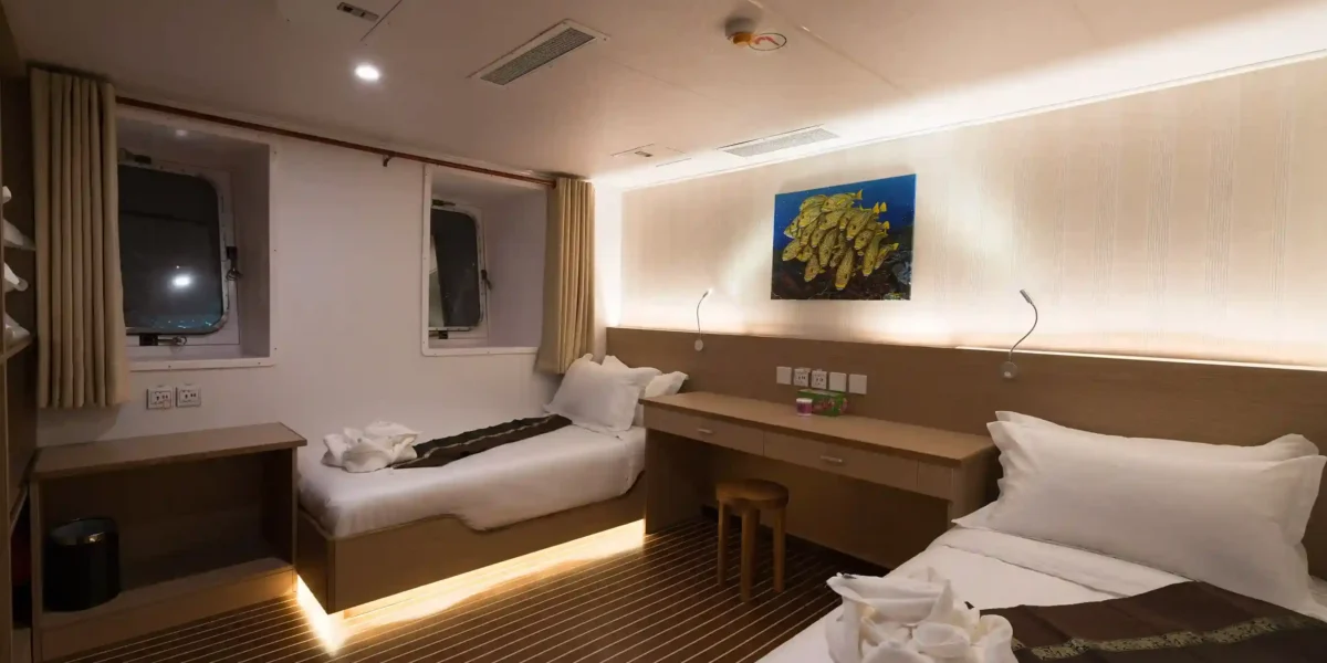 white manta main cabin